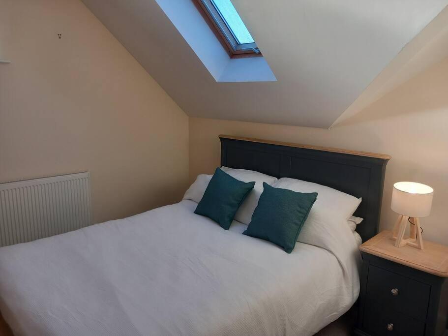 Roomy Penthouse 2 Double Bed Apartment - Spacious - Central Beeston - Free Secure Parking - Nottingham Luaran gambar