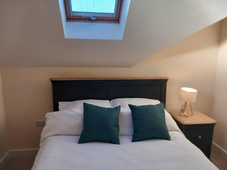 Roomy Penthouse 2 Double Bed Apartment - Spacious - Central Beeston - Free Secure Parking - Nottingham Luaran gambar